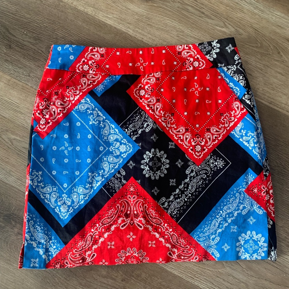 Loudmouth Fareway Bandanna Skort - Picture 2 of 4